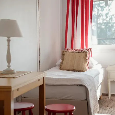 Homestay Busola House
