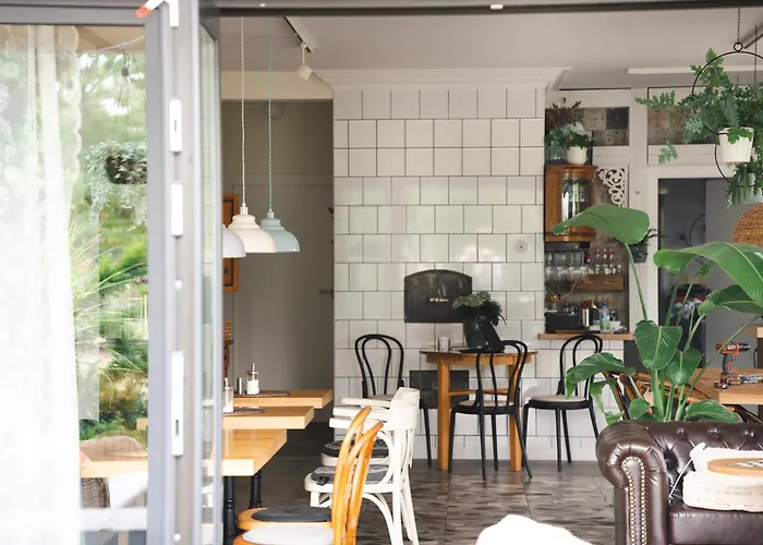 Busola House Homestay szállás