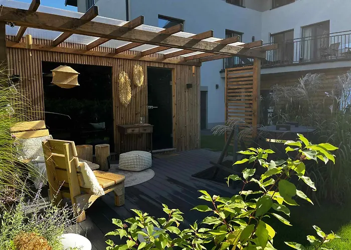 Busola House Homestay szállás